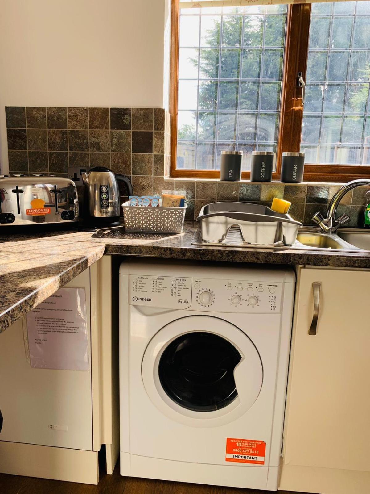 3Br House Ossett-Wakefield, Free Parking 3 Cars Wi Fi Long Stays Exteriér fotografie